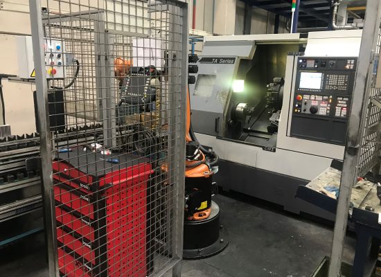 Celula ROBOT CARGADOR A UN TORNO CNC